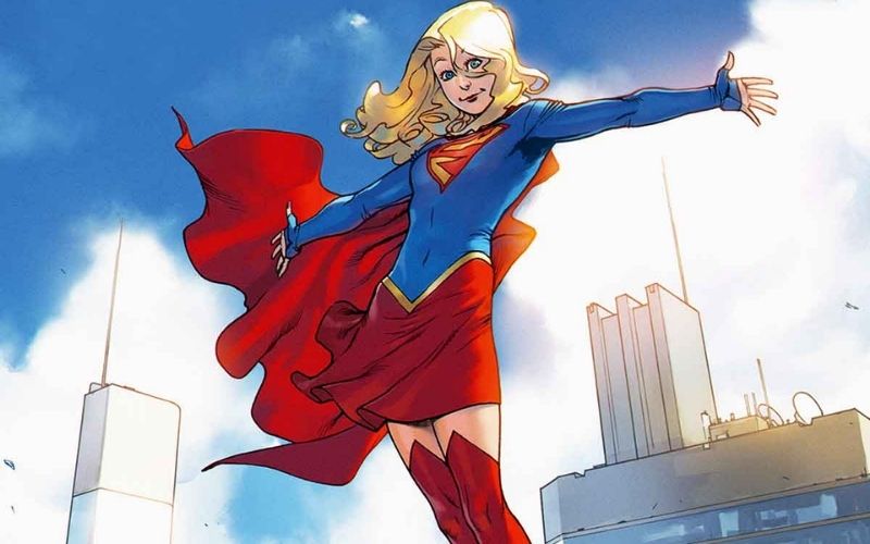 DC Comics Supergirl se muestra muy imponente en este cosplay